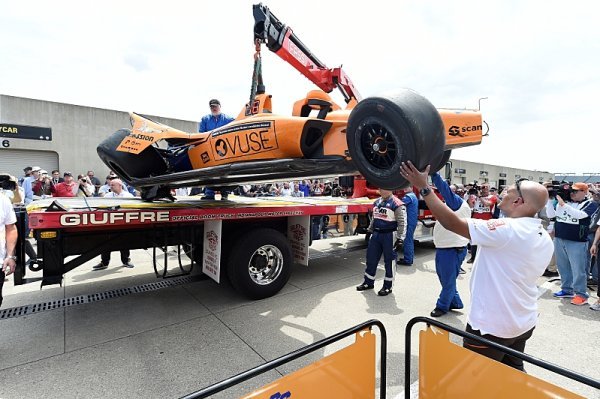 Alonso prvním jezdcem, který letos v Indy boural