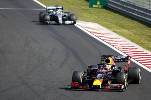 Hamiltonovi se boj s Verstappenem líbil