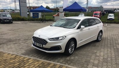 Nový Ford Mondeo Hybrid jen jako kombi