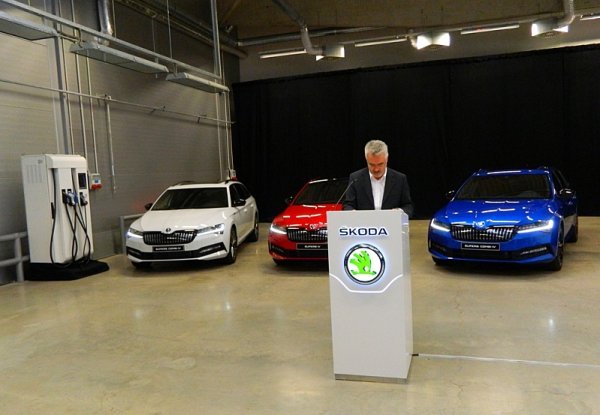 Začala sériová výroba modelu Škoda Superb iV