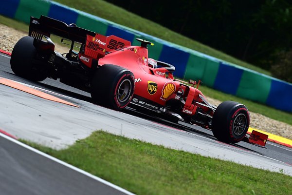 Ferrari nehodlá odepsat vývoj Ferrari nehodlá odepsat vývoj