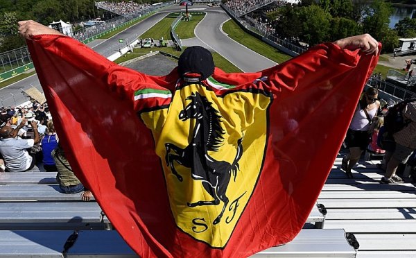 Také Ferrari může vyrábět plicní ventilátory