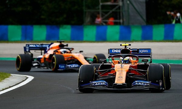 McLaren chce stáhnout ztrátu na polovinu McLaren chce stáhnout ztrátu na polovinu