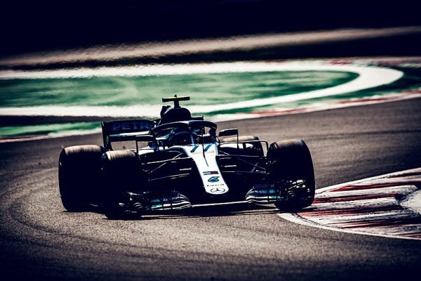 Mercedes předvede nový vůz 13. února Mercedes předvede nový vůz 13. února
