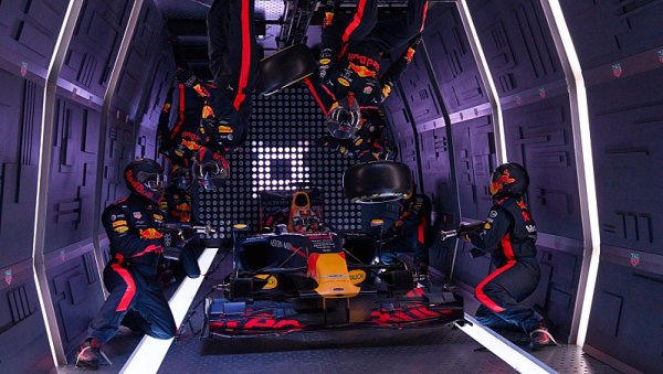 Red Bull ve stavu beztíže Red Bull ve stavu beztíže