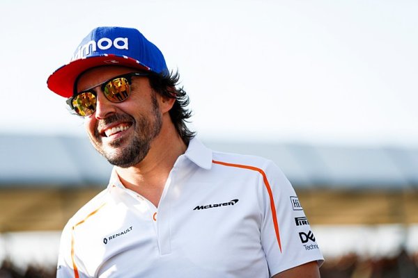 Alonso se vrací do oranžového auta