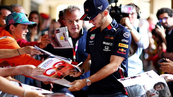 Gasly by neměl závodit proti mclarenům a alfě