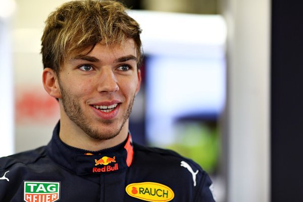 Gasly nezastavil na vážení a bude penalizován