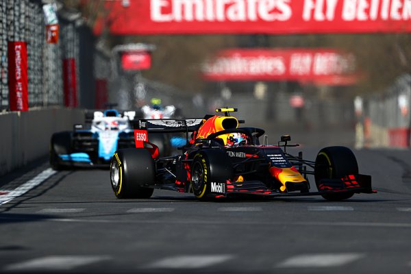 Gasly a jeho auto si na sebe zvykají Gasly a jeho auto si na sebe zvykají