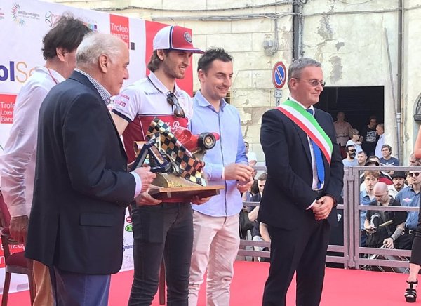 Antonio Giovinazzi dostal cenu Lorenza Bandiniho