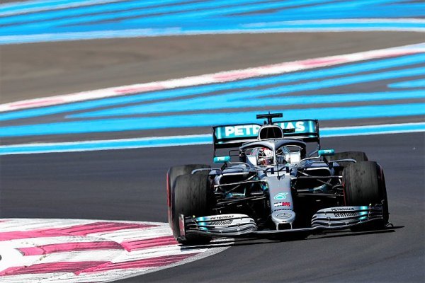 Hamilton ignoroval pokyn nepokusit se o nejrychlejší kolo Hamilton ignoroval pokyn nepokusit se o nejrychlejší kolo