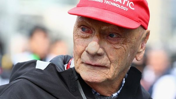 Lauda se zotavuje, ale na F1 zatím nepojede