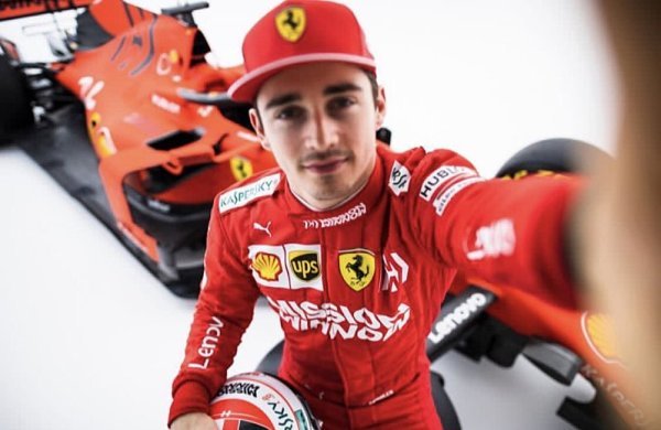 Leclerc už miluje pouze Ferrari