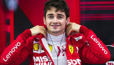 Leclerc je 50. jezdcem Ferrari v čele závodu
