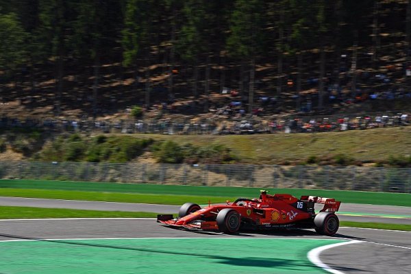 Ferrari získalo čtvrté pole position v sezoně