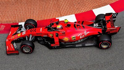 Vettel ferrari rozbil, Leclerc byl nejrychlejší