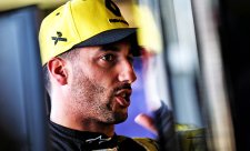Přestupové rozhovory pokračují, tvrdí Ricciardo