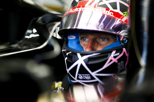 Grosjean nešťastný, nové zavěšení dostal Magnussen Grosjean nešťastný, nové zavěšení dostal Magnussen