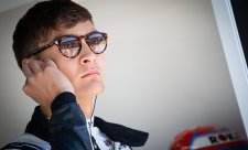 Russellovi ještě budou závidět Verstappen i Leclerc