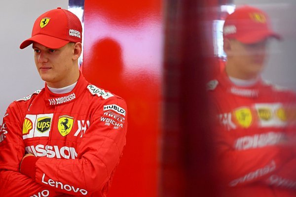 Náhradníky Ferrari jsou Schumacher a Giovinazzi