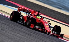 Proč Ferrari nebude testovat nové pneumatiky a Renault ano?