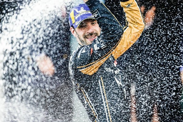 Vergne si pořád věří na formuli 1 Vergne si pořád věří na formuli 1