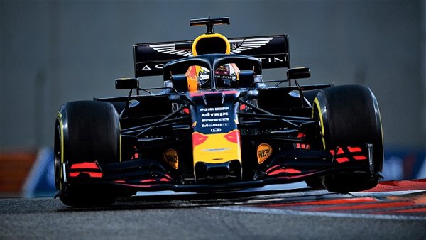 Kolik milionů bylo v rozpočtu Red Bull Racingu?