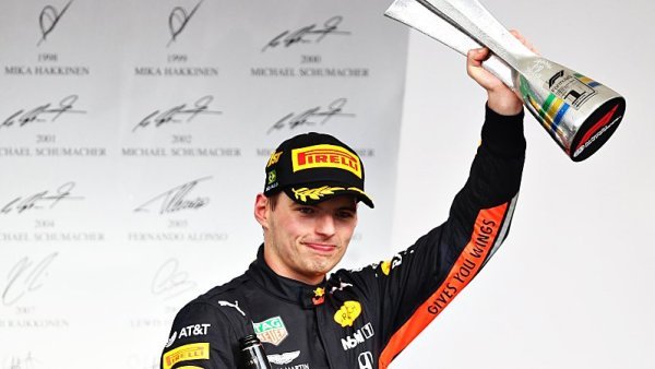 Verstappen chválí tým za zvolenou strategii