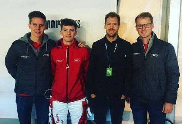 Bratr Sebastiana Vettela podepsal s Mercedesem