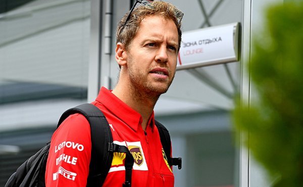 Vettela by prý mohl získat McLaren