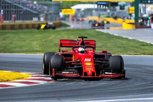 Podle Rosberga si Vettel penalizaci zasloužil