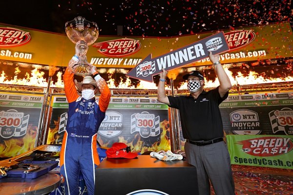 Premiéře v Texasu dominoval Scott Dixon