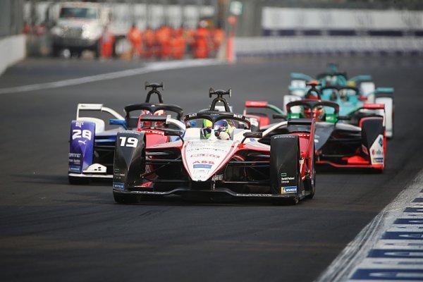 Místo monopostů nouzová lůžka Místo monopostů nouzová lůžka