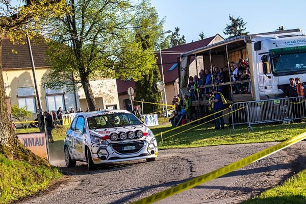 Rallye Český Krumlov letos odstartovala v Praze