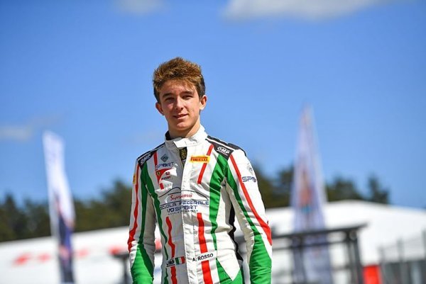 Vítěz FIA Motorsport Games znovu v italské F4