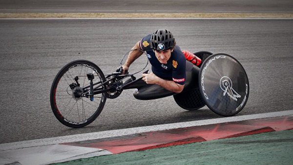 Zanardi opustil jednotku intenzivní péče