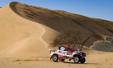 Alonso zahájil Dakar těsně za nejlepší desítkou