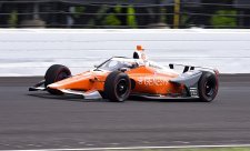 V Indy začal nejlépe Hinchcliffe, Alonso pátý