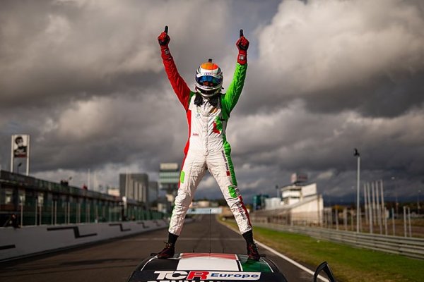 Bennani se stal novým šampionem TCR Europe Bennani se stal novým šampionem TCR Europe