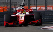 Schumacher kráčí za titulem