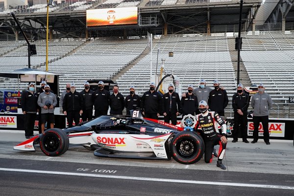 Mladík VeeKay slaví první pole position v kariéře