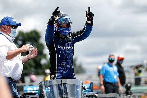 Rosenqvist se dočkal prvního vítězství v IndyCar