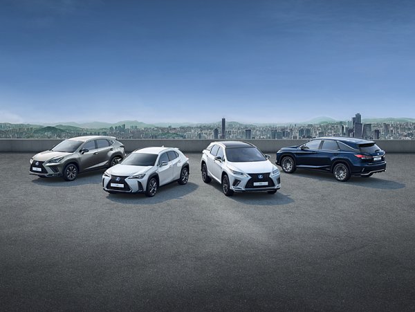 Lexus prodal v Evropě čtvrt milionu hybridních SUV