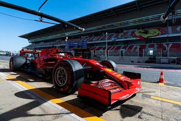 Už kývlo i Ferrari Už kývlo i Ferrari