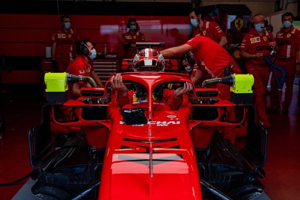 Ferrari se chystá na žhavé peklo Ferrari se chystá na žhavé peklo