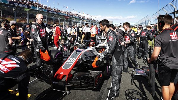 Také Haas představí auto až při testech Také Haas představí auto až při testech