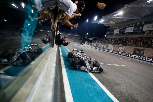 Mercedes se představí na Valentýna Mercedes se představí na Valentýna
