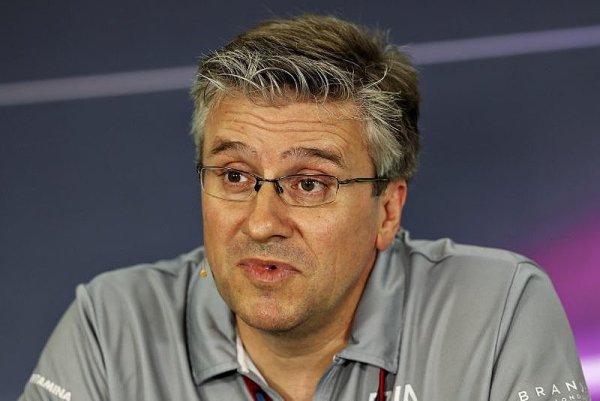 Fry nastupuje k Renaultu 5. února Fry nastupuje k Renaultu 5. února