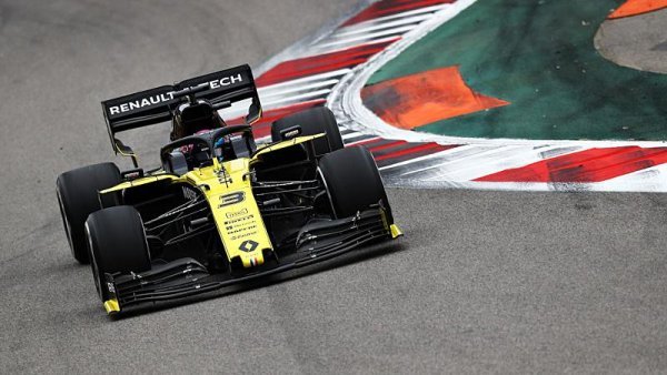 Renault odcestuje testovat do Rakouska