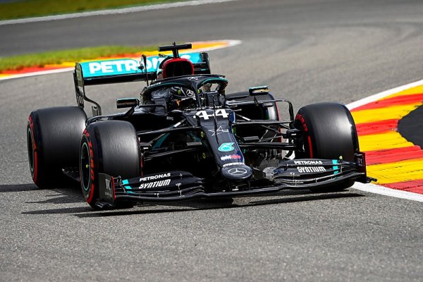 Hamilton ujel už 24 297 km na vedoucí pozici